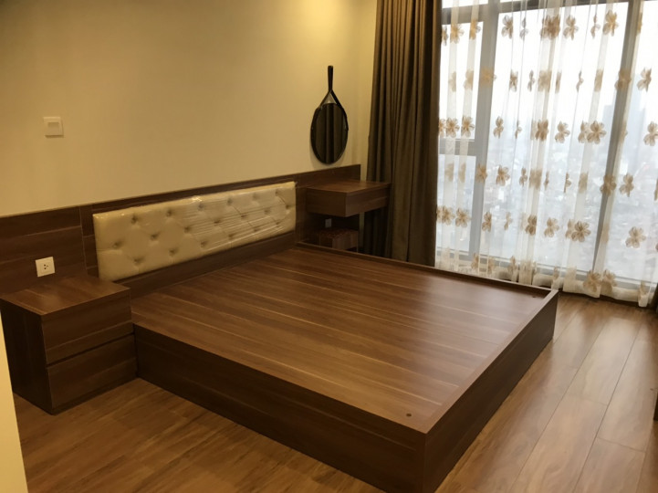 Cần bán nhanh căn hộ 2PN chung cư Discovery Complex, Cầu Giấy. Tầng trung, nt cơ bản, lh 0969.636.235